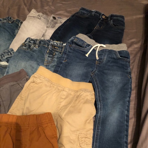 10 pairs of 3T jeans and khakis - Picture 3 of 3